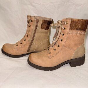 Earth Origins Rowan Taupe Leather Lace-Up Boots - Flannel Trim - Size 6.5